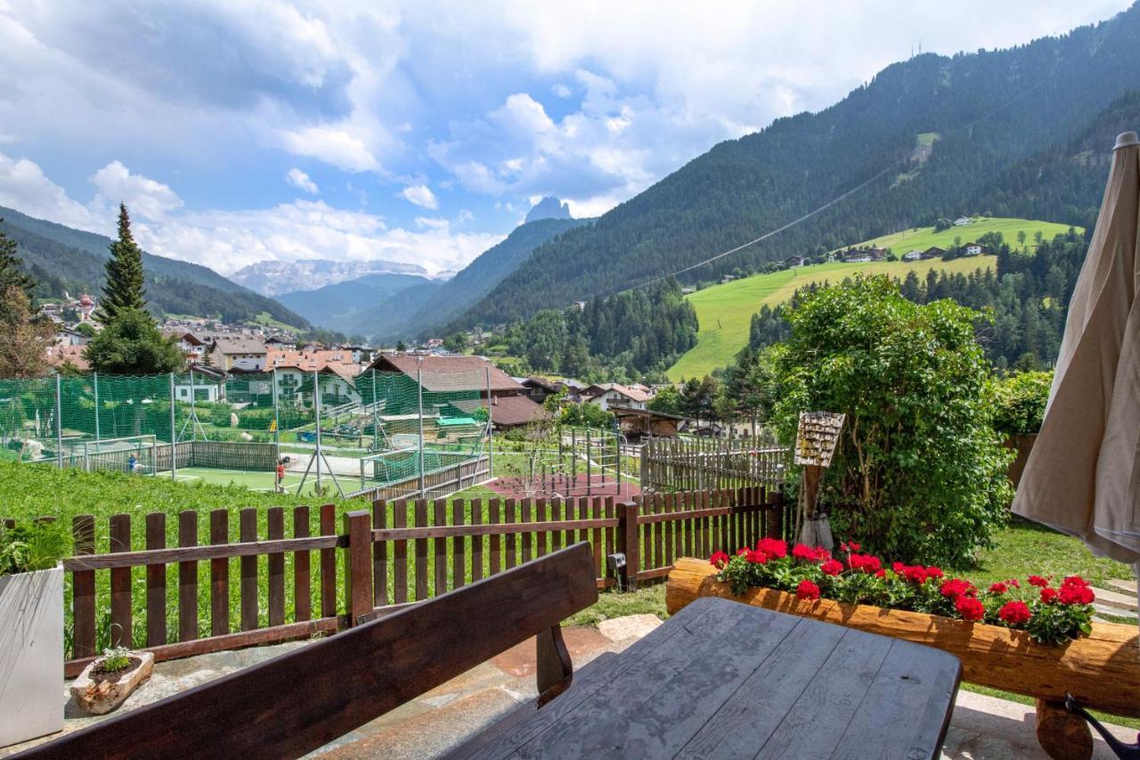 Apartments Berna Ortisei Bagian luar foto